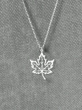 Silver Minimalist Leaf Necklace, Maple Leaf Pendant, Nature Style